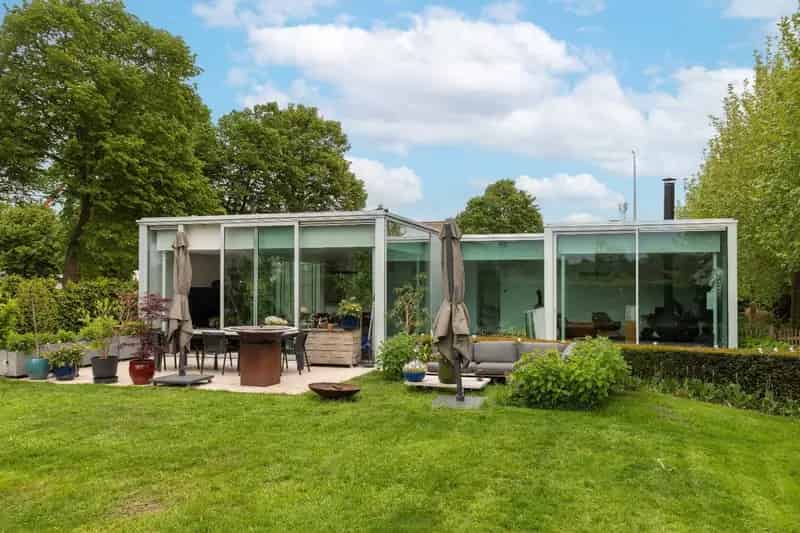 PUUR ARCHITECTUUR! Sublieme, energiezuinige villa met praktijk in het groen tussen Oostkamp en Brugge