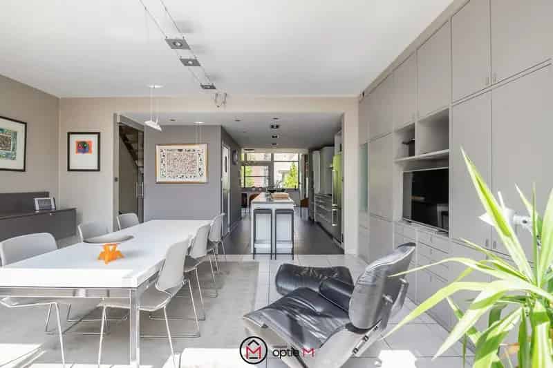 Ruime energiezuinige architectenwoning met mogelijkheden