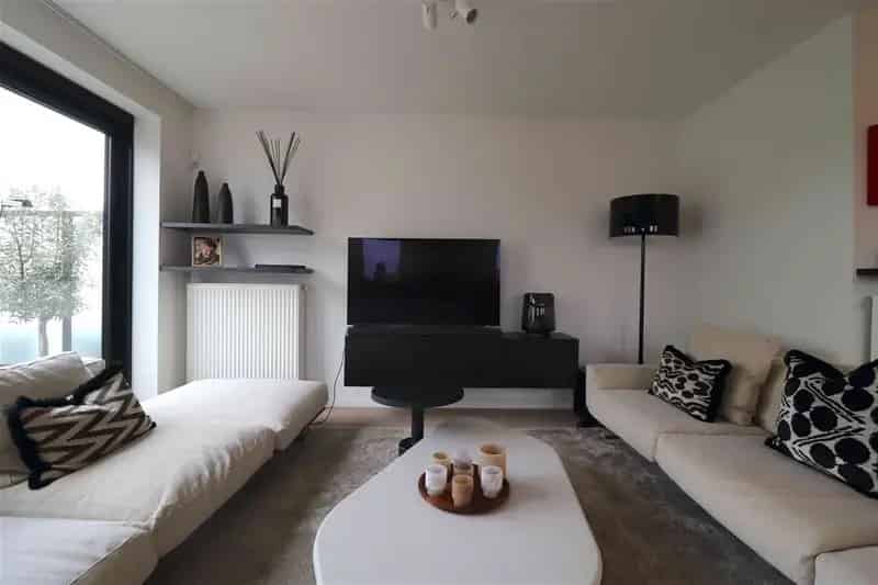 Appartement te huur Wilrijk: 2 slaapkamers, groot terras