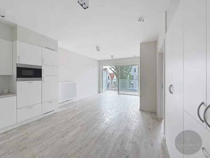 Assistentiewoning Westkapelle: Ruime Flat met Lift en 77 Permanentie