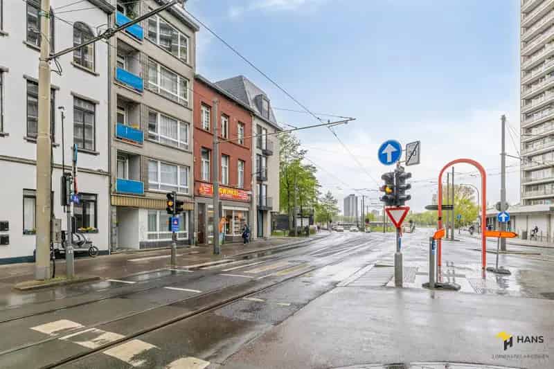 Handelswoning Antwerpen 292m² 5 slaapkamers Winkelruimte 103m²