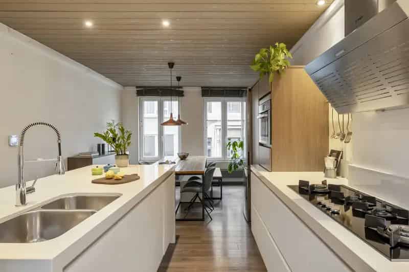 Huis te Huur Antwerpen: Bel-etage met Garage en Laadpunt