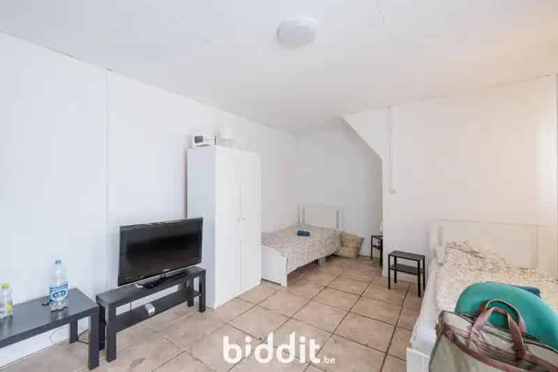 LOT 2 - VOORBOUW IN BUILDING