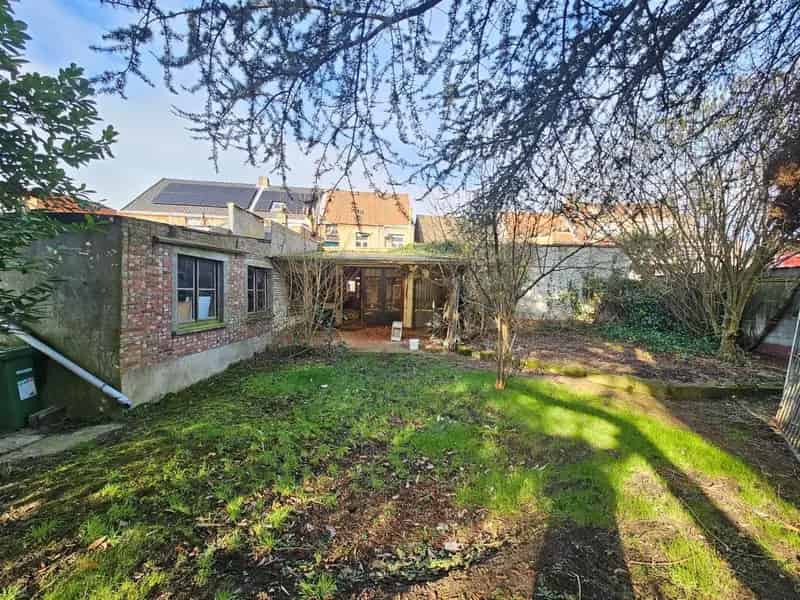 Te renoveren handelspand met woning