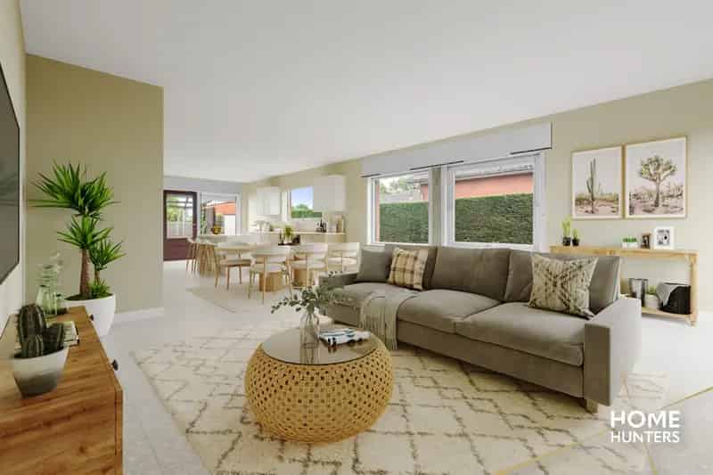 Huis te huur Ieper: 4 slaapkamers, 2 garages, renovatieproject
