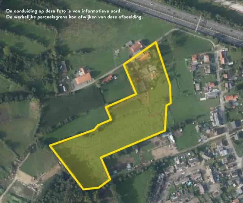 Langgevelhoeve Met Stallen En Weiland Op ± 2,8 Hectare.