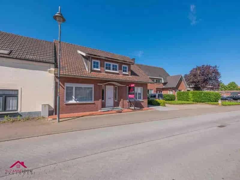 Half-vrijstaande woning met 3 slaapkamers