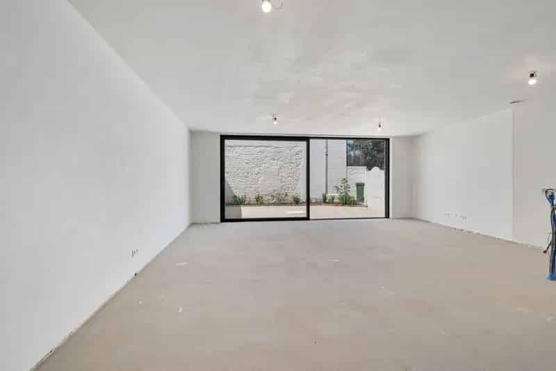 Unieke kans: Volledig nieuw opgebouwde woning te koop
