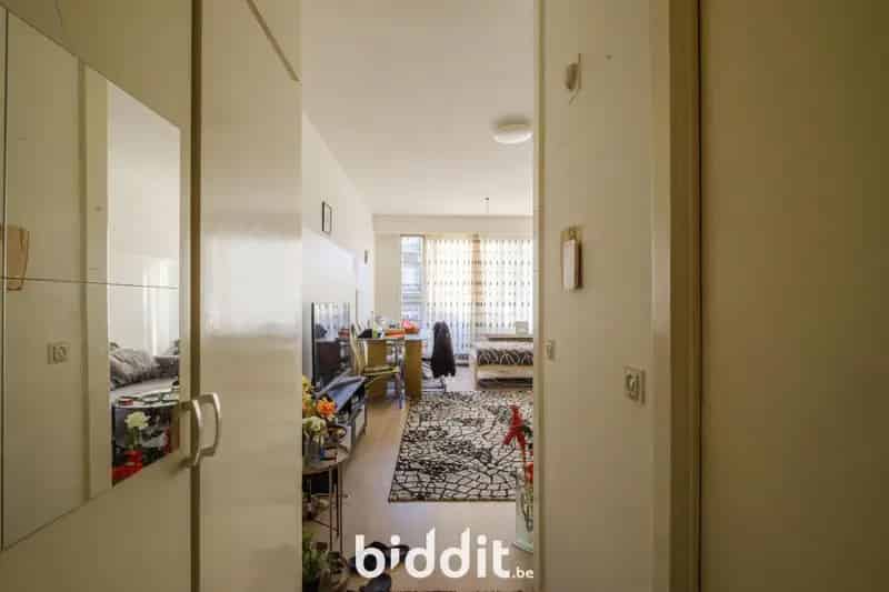 LOT 2 - CENTRAAL GELEGEN STUDIO
