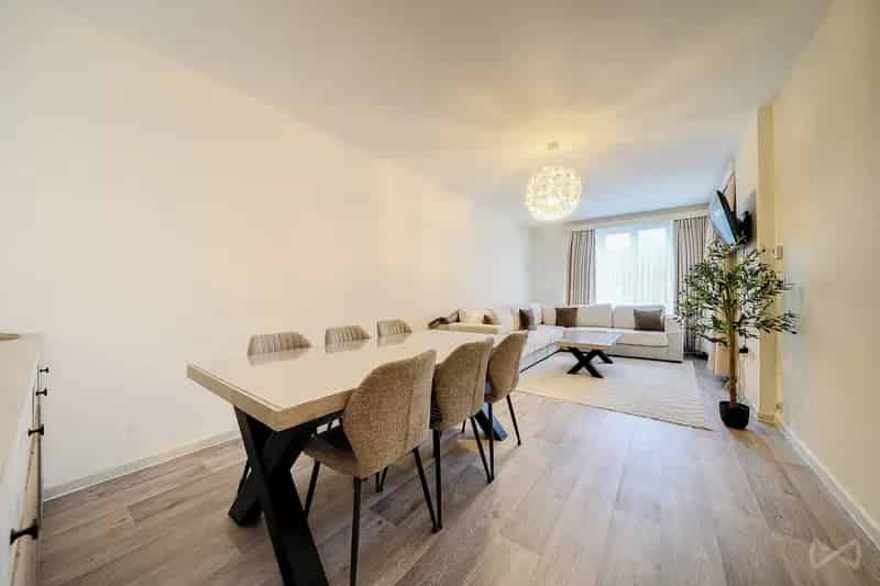 Appartement met twee slaapkamers in Molenbeek-saint-jean
