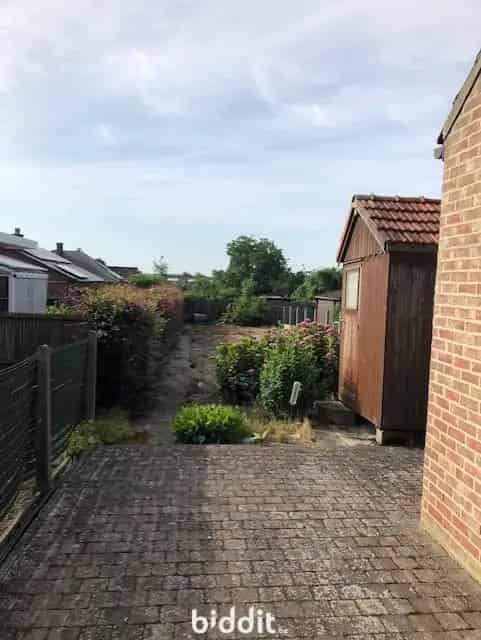 Woonhuis met 3 slaapkamers en tuin