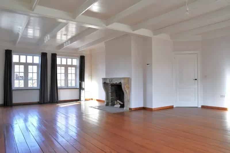 Huis te koop: Authentieke charme met moderne updates