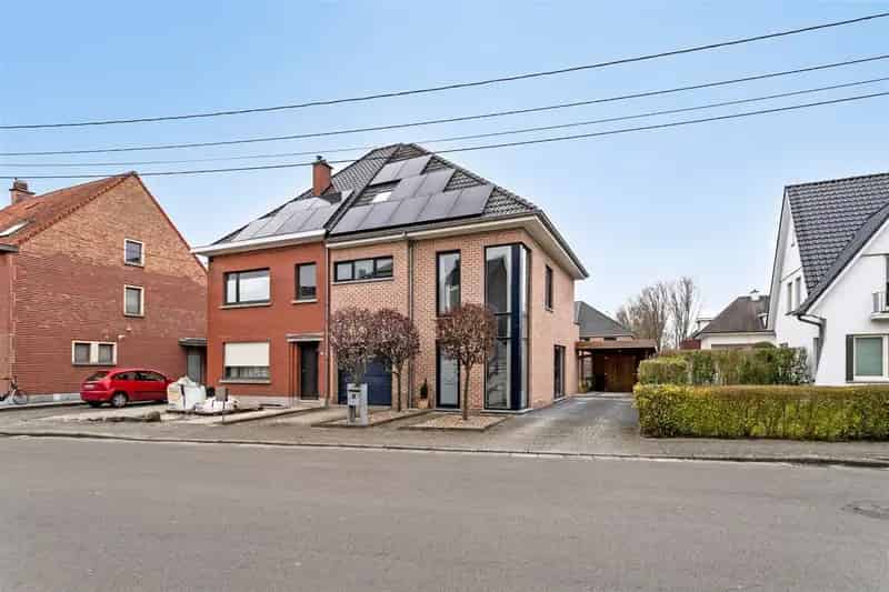 Halfopen bebouwing met 5 slpks