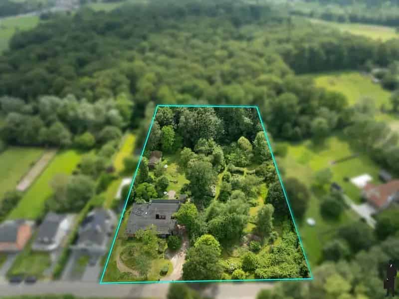 Uiterst charmante architectenwoning op toplocatie (Boshoek)