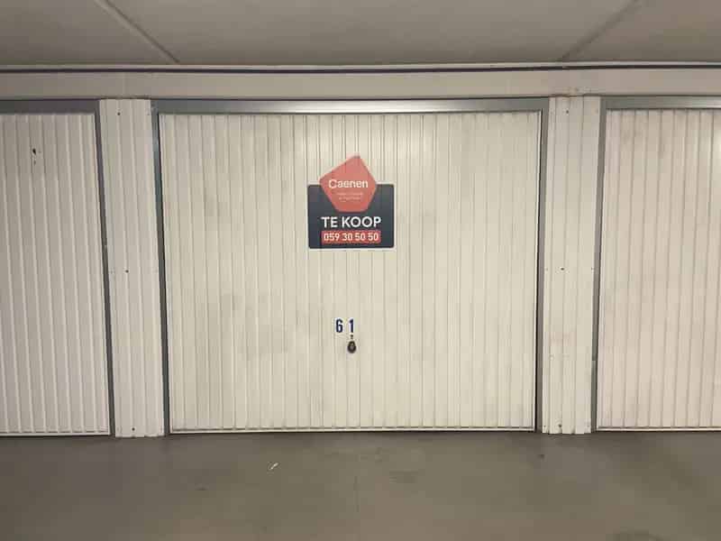 Centraal Gelegen Afgesloten Garagebox