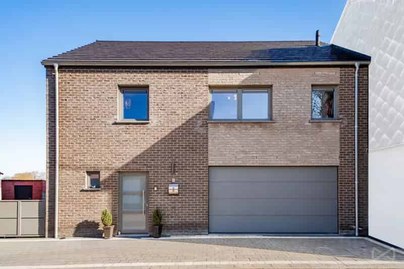 Moderne Familiewoning te Huur 3 slaapkamers  Dubbele Garage