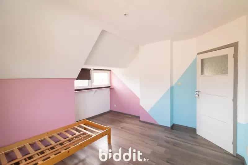 INSTAPKLARE VRIJSTAANDE WONING MET TUIN