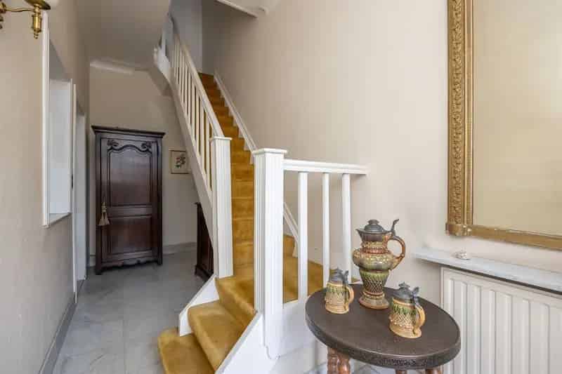 Charmewoning met 4 slpk en royale tuin