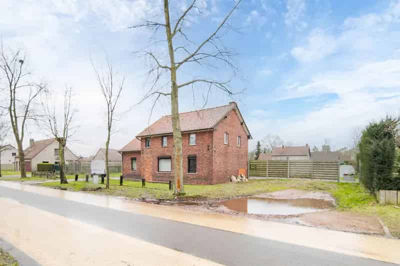 Charmante woning op een royaal perceel in Mol-Wezel