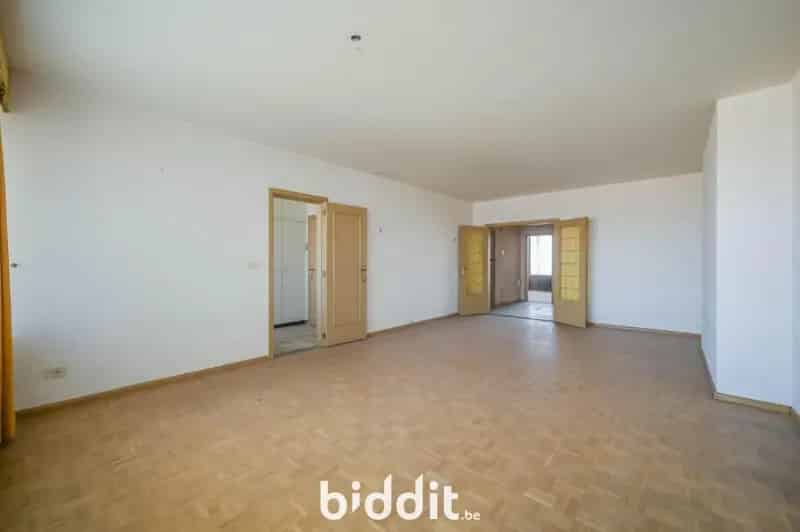 GUNSTIG GELEGEN APPARTEMENT