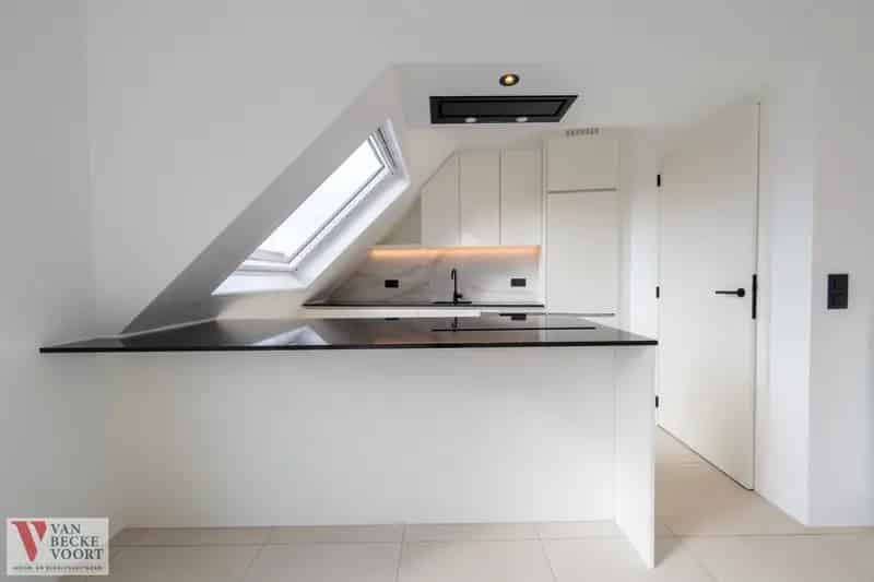 Instapklaar appartement nabij de spuikom