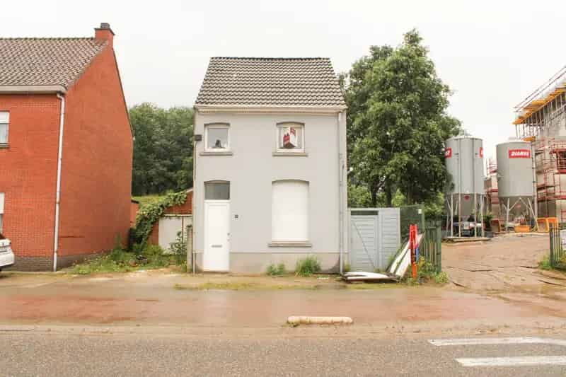 Huis te koop: Halfopen bebouwing met tuin op 456m²