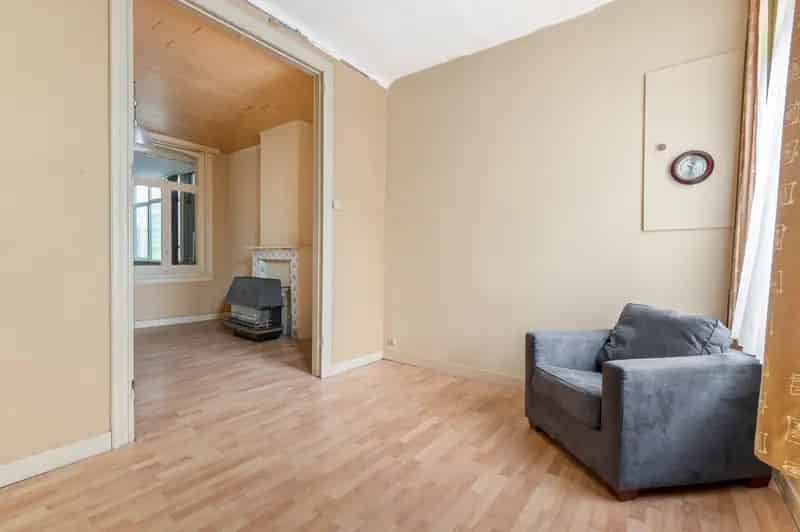 Huis te koop Essen: renovatieproject met 2 slaapkamers en tuin