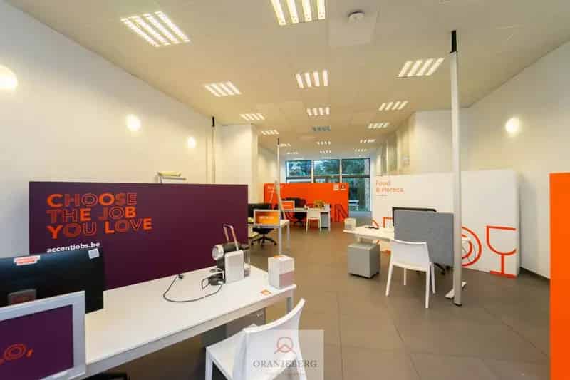 Handelspand 178 m²  te huur in Burgstraat