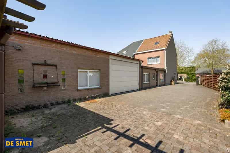 Volledig te renoveren HOB met magazijn en zuidtuin