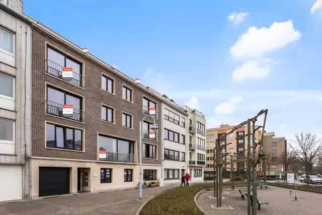 Op zoek naar je eigen plek? 180m2 handels of praktijkruimte in Blankenberge!