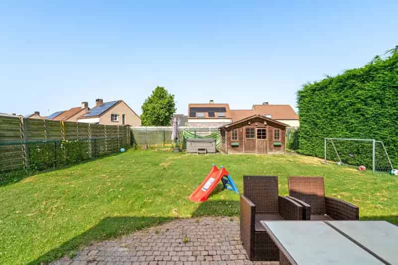 Rustig gelegen gezinswoning met tuin en garage
