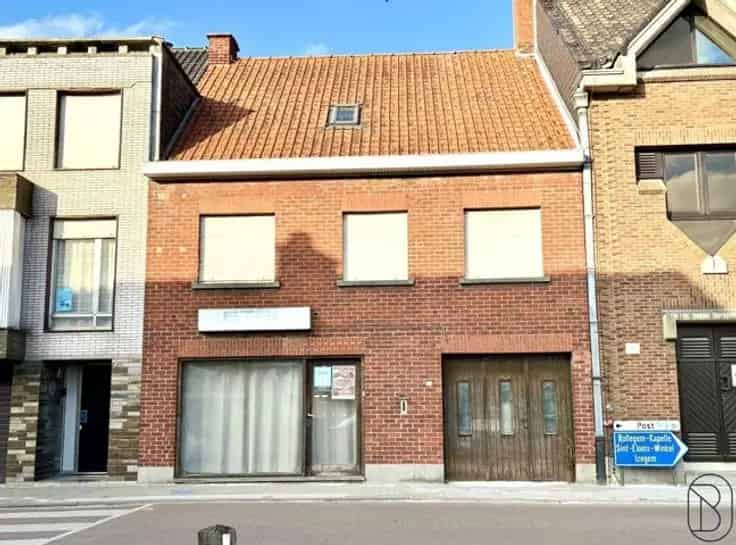 Te renoveren woning met loods 160m2 4 slaapkamers