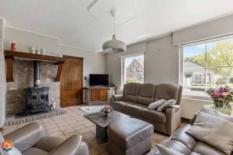 Zeer verzorgde instapklare woning met 4 slpkrs en leuke tuin (800m²)