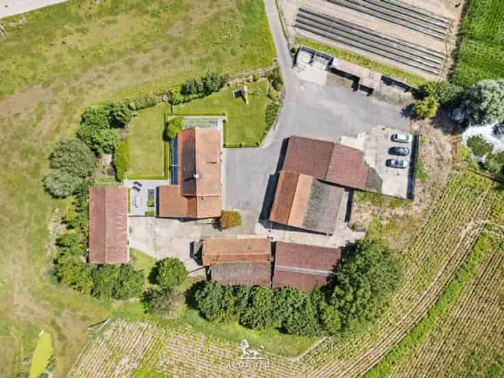 Huis Te Koop: Uitzonderlijke hoeve te Deerlijk