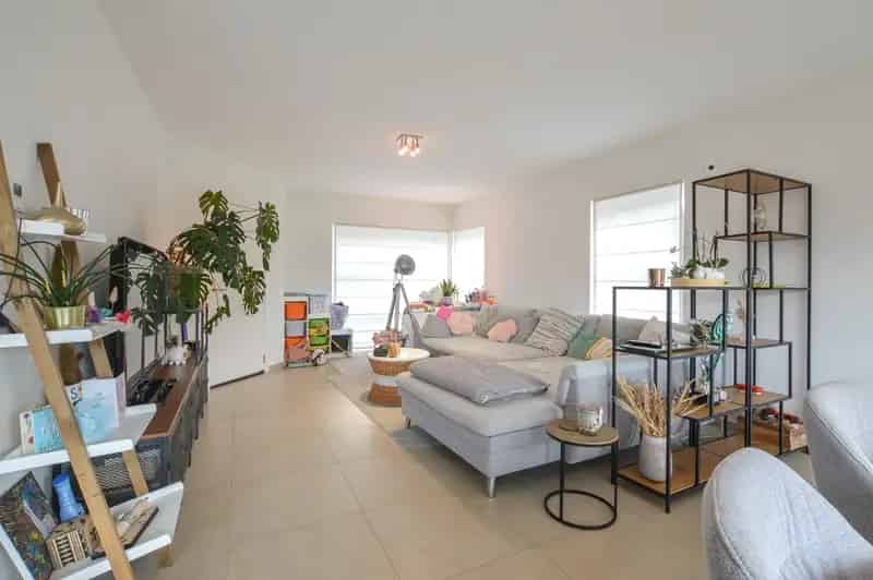 Te Huur Halfopen Woning 3 slaapkamers Oudenburg