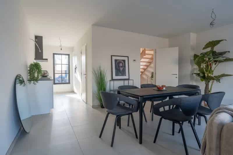 Ruime energiezuinige nieuwbouwwoning met 5 slaapkamers