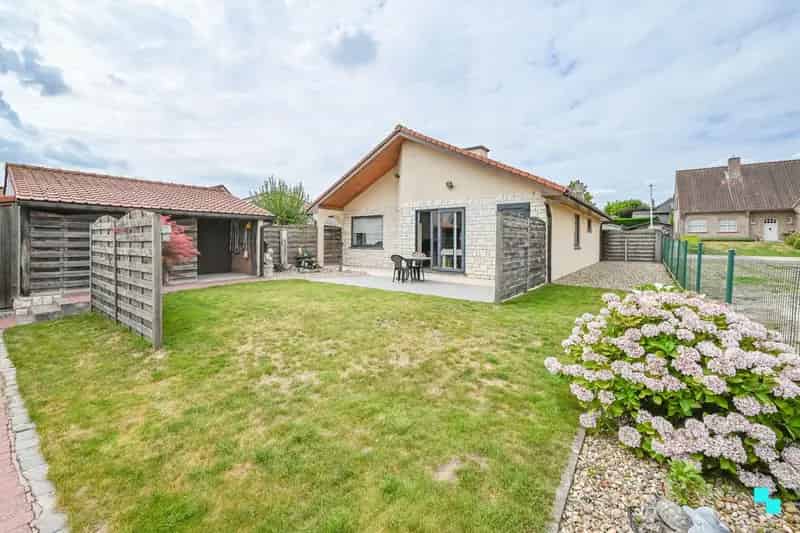 Instapklare bungalow rustig gelegen te Moorslede