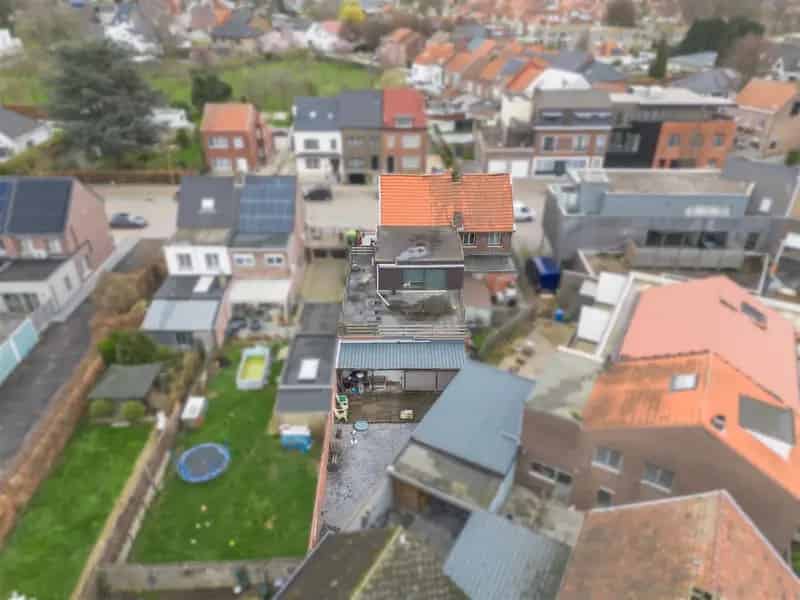 RUIM HANDELSPAND MET WOONST IN SINT-TRUIDEN