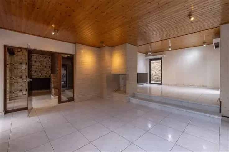 Huis Te Koop: Royale Architectenwoning Jaren 80 met Praktijkruimte