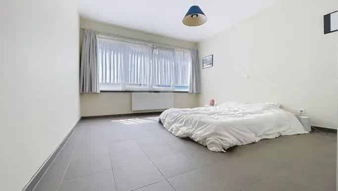Appartement te huur in Jules Peurquaetstraat 32, Oostende - Dewaele
