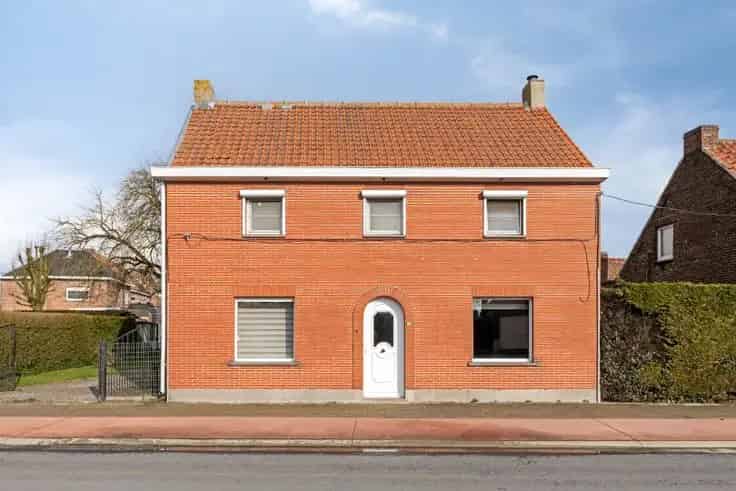 Te renoveren woning 3 slaapkamers Lochristi