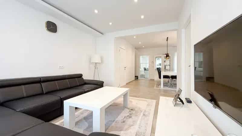 Huis te koop Beverlo: Instapklare woning met tuin