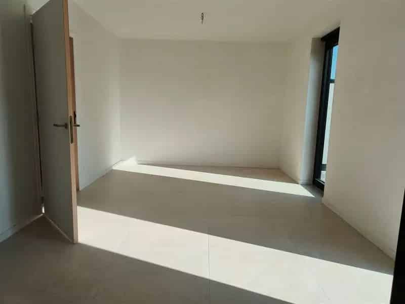 Moderne half-open nieuwbouwwoning met zicht op de Kempische Vaart