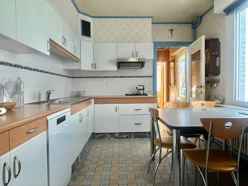 Charmante woning te koop in centrum Kuurne