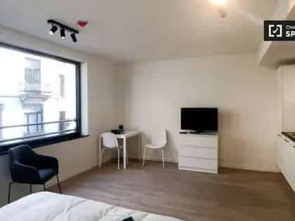 Appartement Te Huur , 76, Roodebeeklaan, Schaarbeek, Brussel Hoofdstad