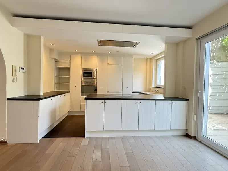 Moderne woning met koer