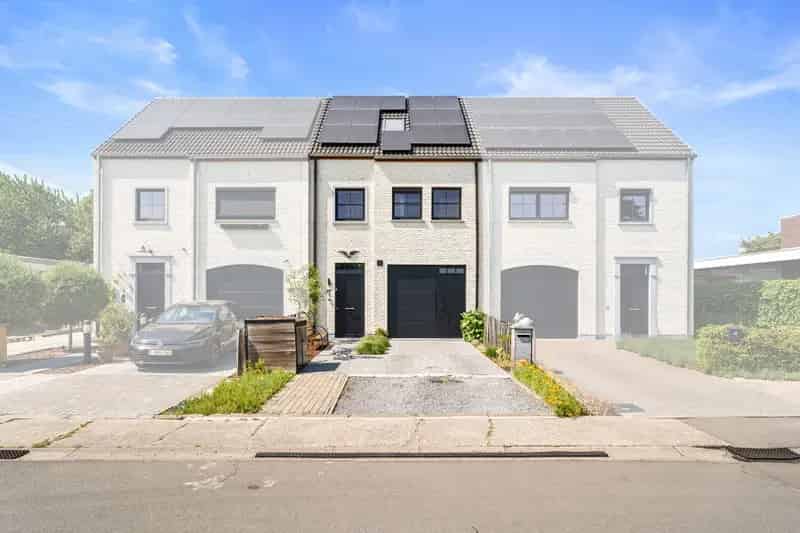 Energiezuinige instapklare gezinswoning met 4 slaapkamers