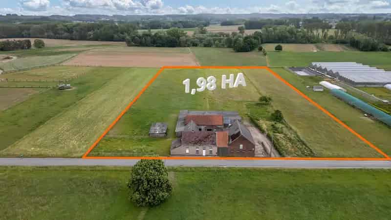 Huis te koop: Unieke hoeve te renoveren op 2 hectare
