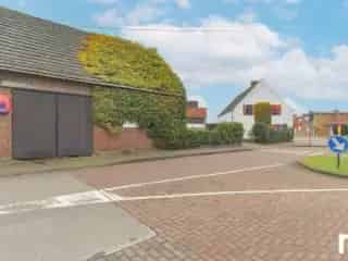 Huis te koop Roeselare renovatieproject met stallen