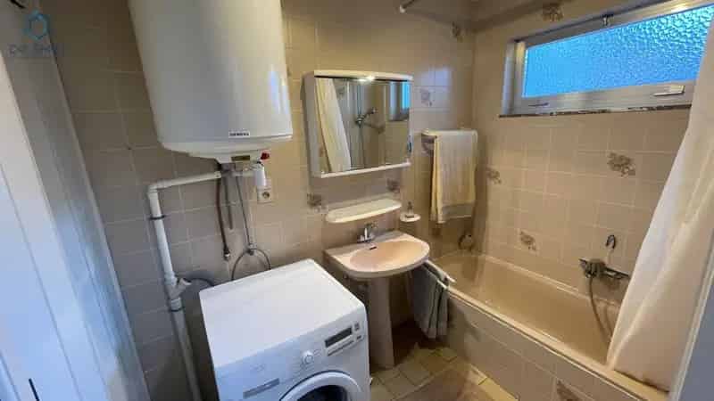 INSTAPKLARE WONING MET 2 SLP, TUIN EN GARAGE